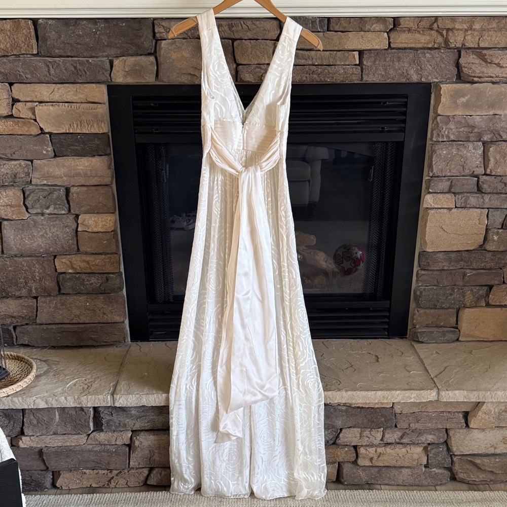 BCBGMaxAzaria Sz 2 Vintage White Ivory Gown Embroidered Floral Silk Maxi Dress - Picture 7 of 17